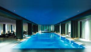 Hotel La Réserve Indoor Swimming Pool